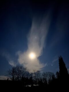 Yes, it’s cold, but if you’ve got some layers and a dark place to lie in the snow, it promises to be an exciting night tonight with the peak of the Geminid meteor shower emanating from asteroid dust particles entering our atmosphere. It’s supposed to be epic. Happy star gazing! https://winnipeg.citynews.ca/2023/12/13/geminids-meteor-shower/